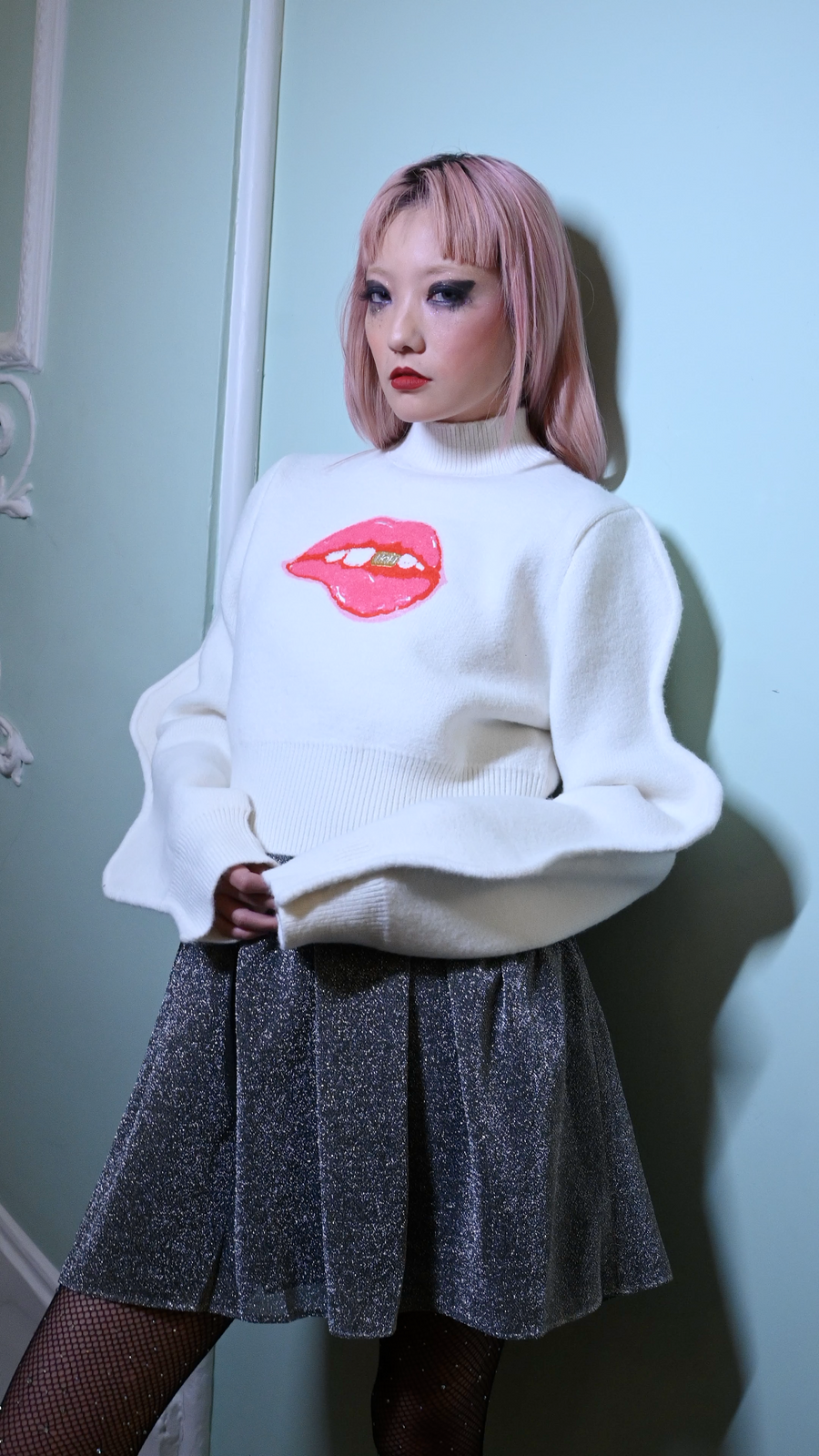 House Of Holland Lip Embroidery Wave Sleeve Jumper In White