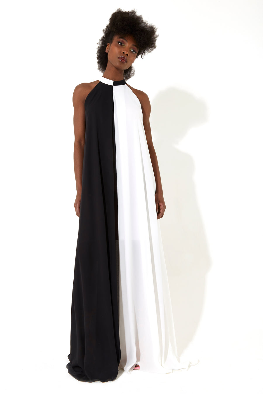 HOUSE OF HOLLAND HALTER NECK SLEEVELESS DRAMATIC MAXI DRESS IN BLACK AND WHITE