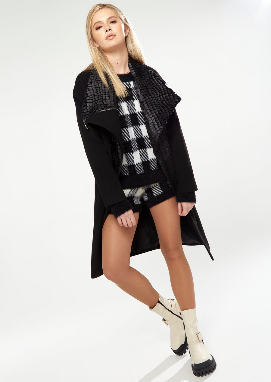 HOUSE OF HOLLAND STATEMENT COLLAR COAT IN BLACK