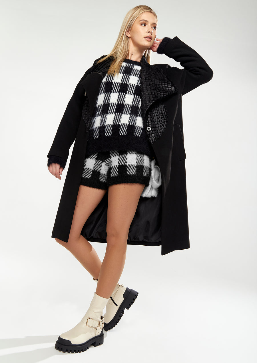 HOUSE OF HOLLAND STATEMENT COLLAR COAT IN BLACK