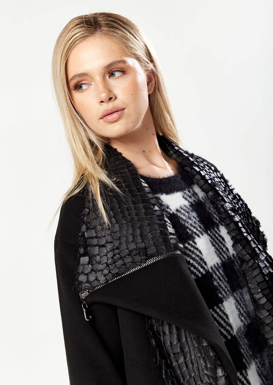 HOUSE OF HOLLAND STATEMENT COLLAR COAT IN BLACK