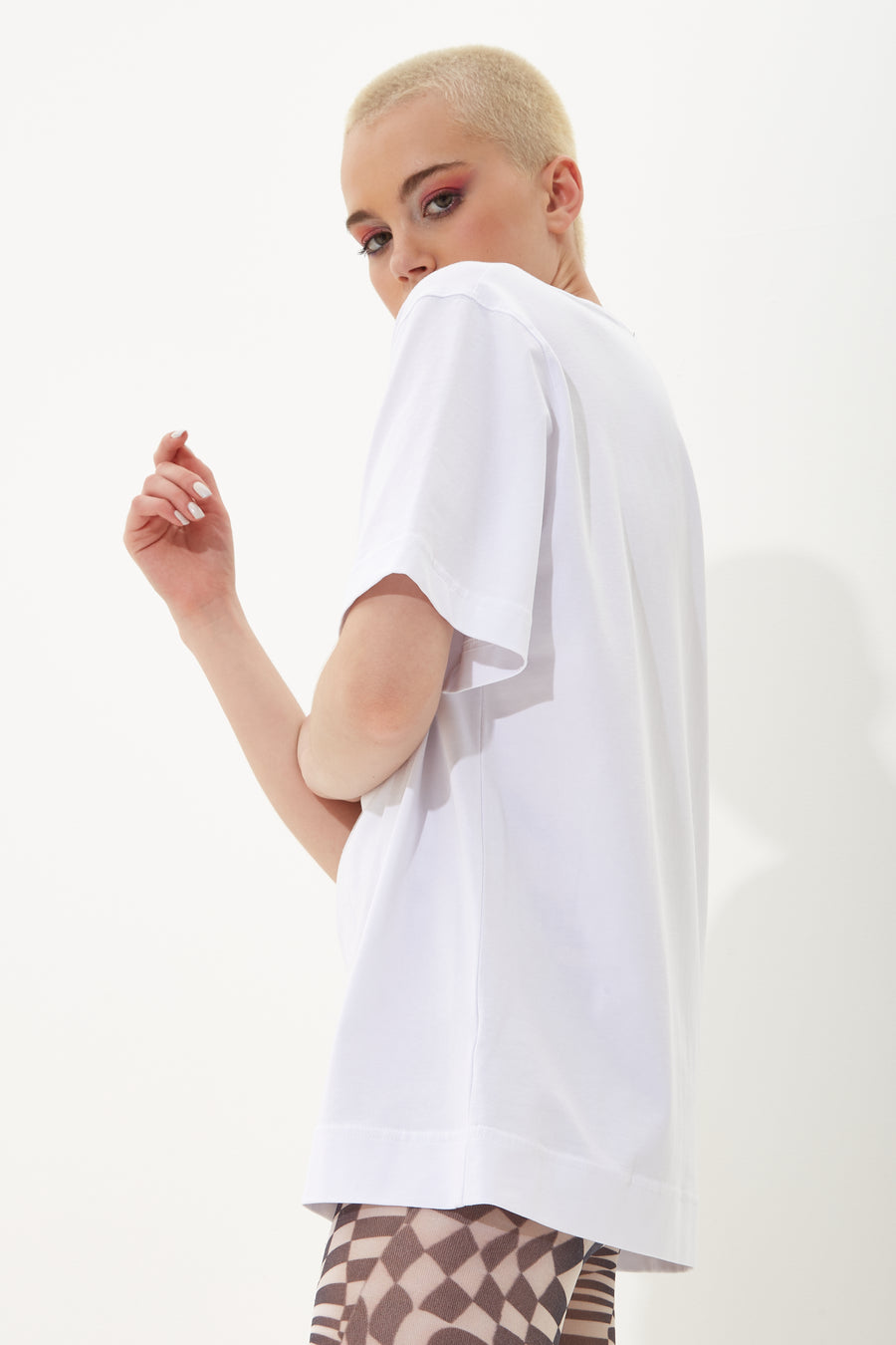 HOUSE OF HOLLAND UNISEX WHITE T-SHIRT WITH SHIMMER RAINBOW TRANSFER PRINT